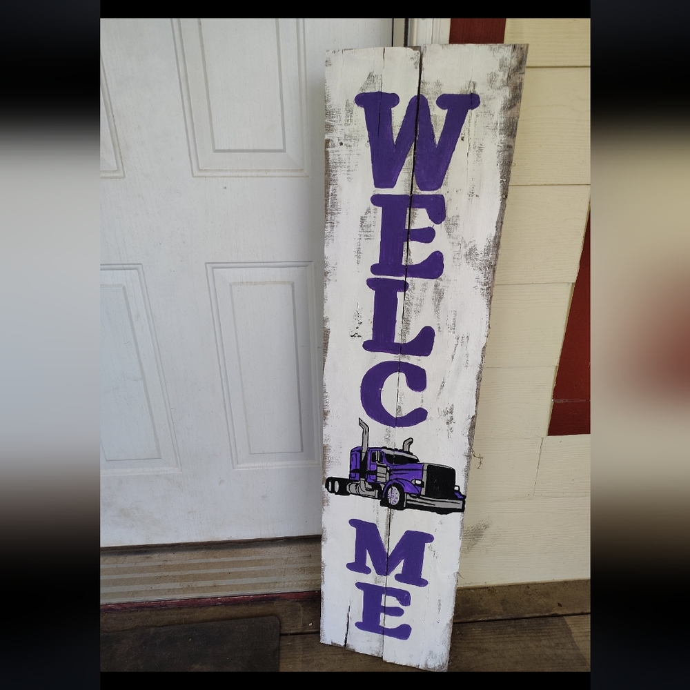 Purple and White Welcome Sign
